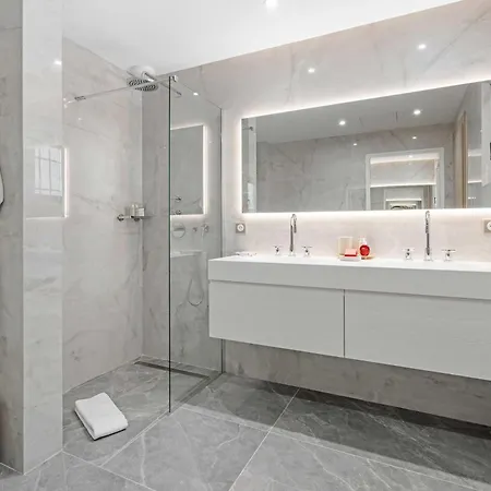 Exceptional Villa- Ac- 5br-10p- Baie Des Canebiers *
